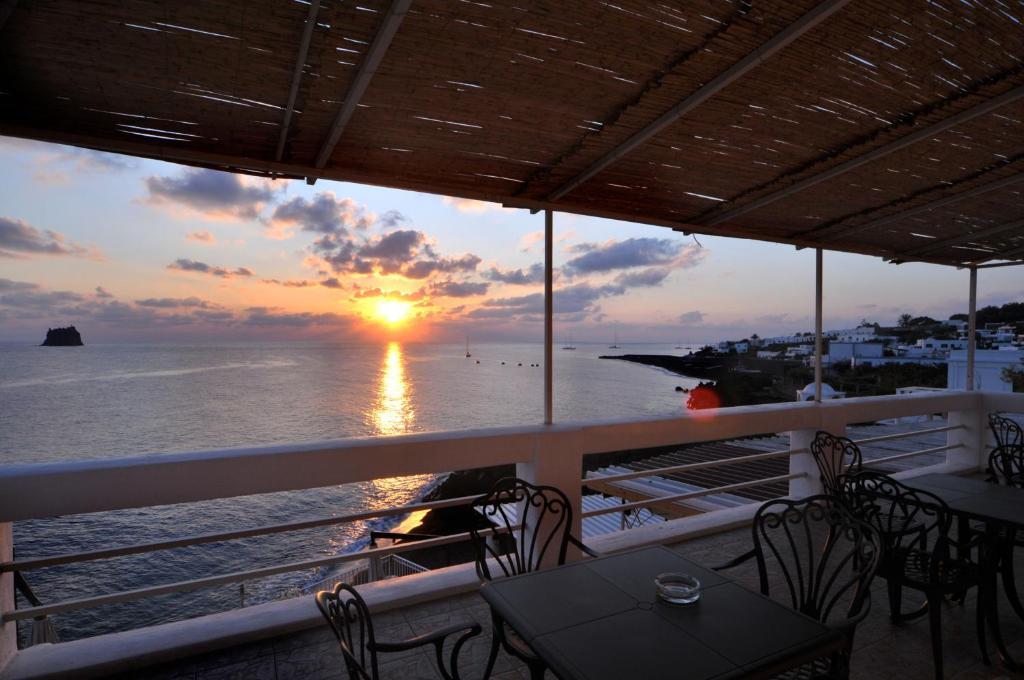 Hotel Villaggio Stromboli - Isola Di Stromboli Luaran gambar