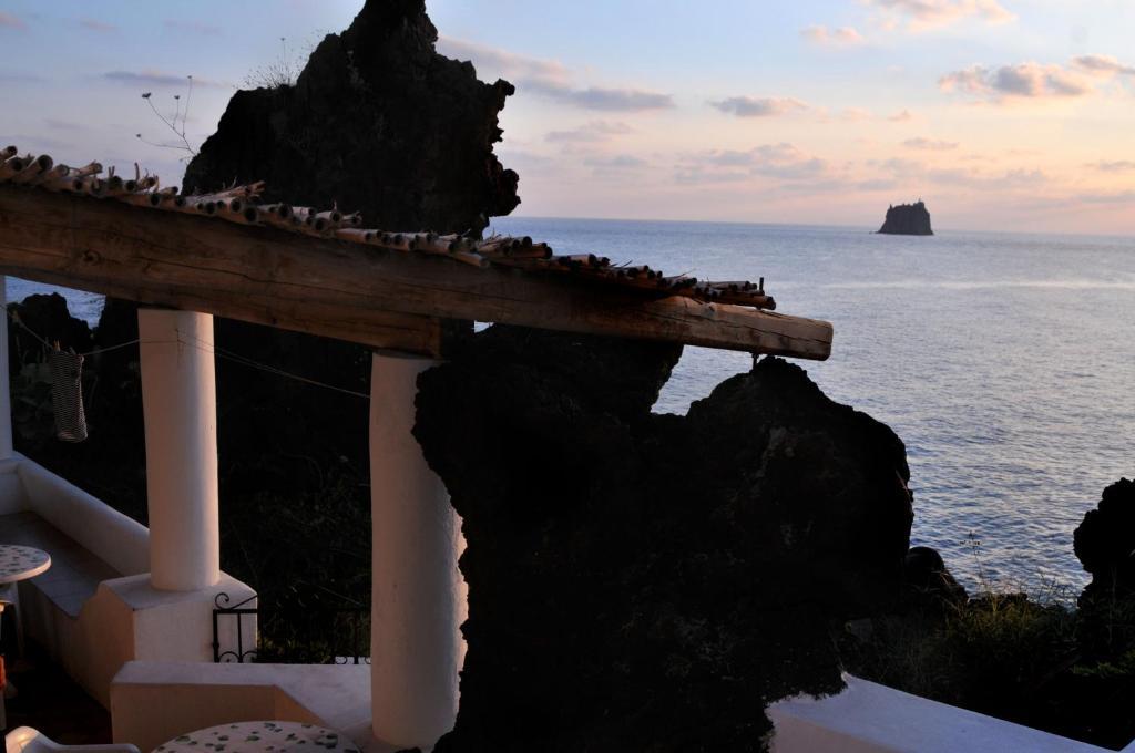 Hotel Villaggio Stromboli - Isola Di Stromboli Luaran gambar